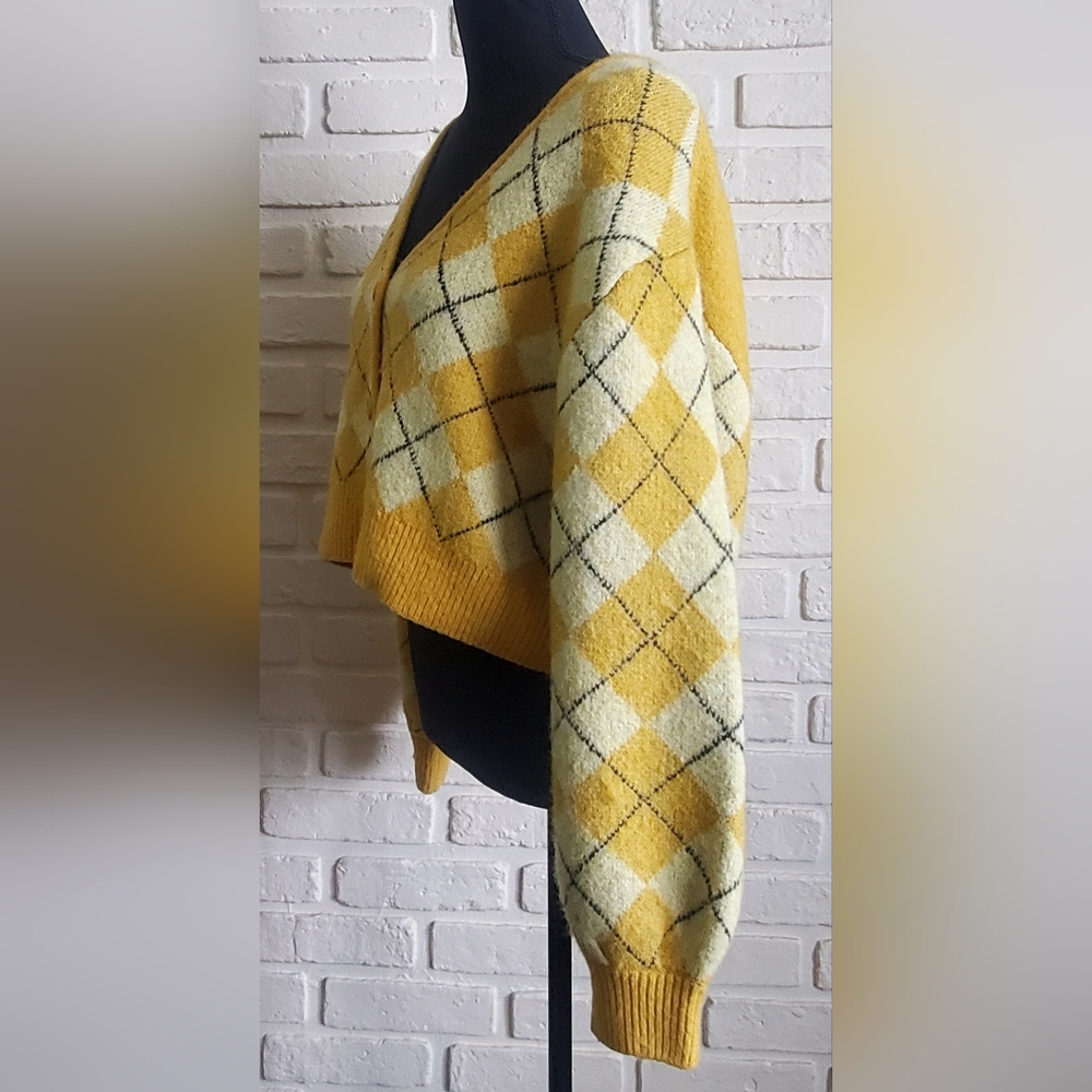 H&M Divided Argyle Jacquard Knit Button Cardigan Sweater Cropped Medium - Picture 9 of 15